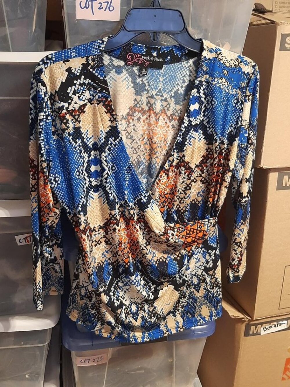 NEW! Peck & Peck Blouse Front V Animal Prints Sz M